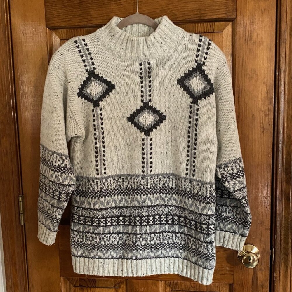 Mixed Grays Patterned Sweater - M